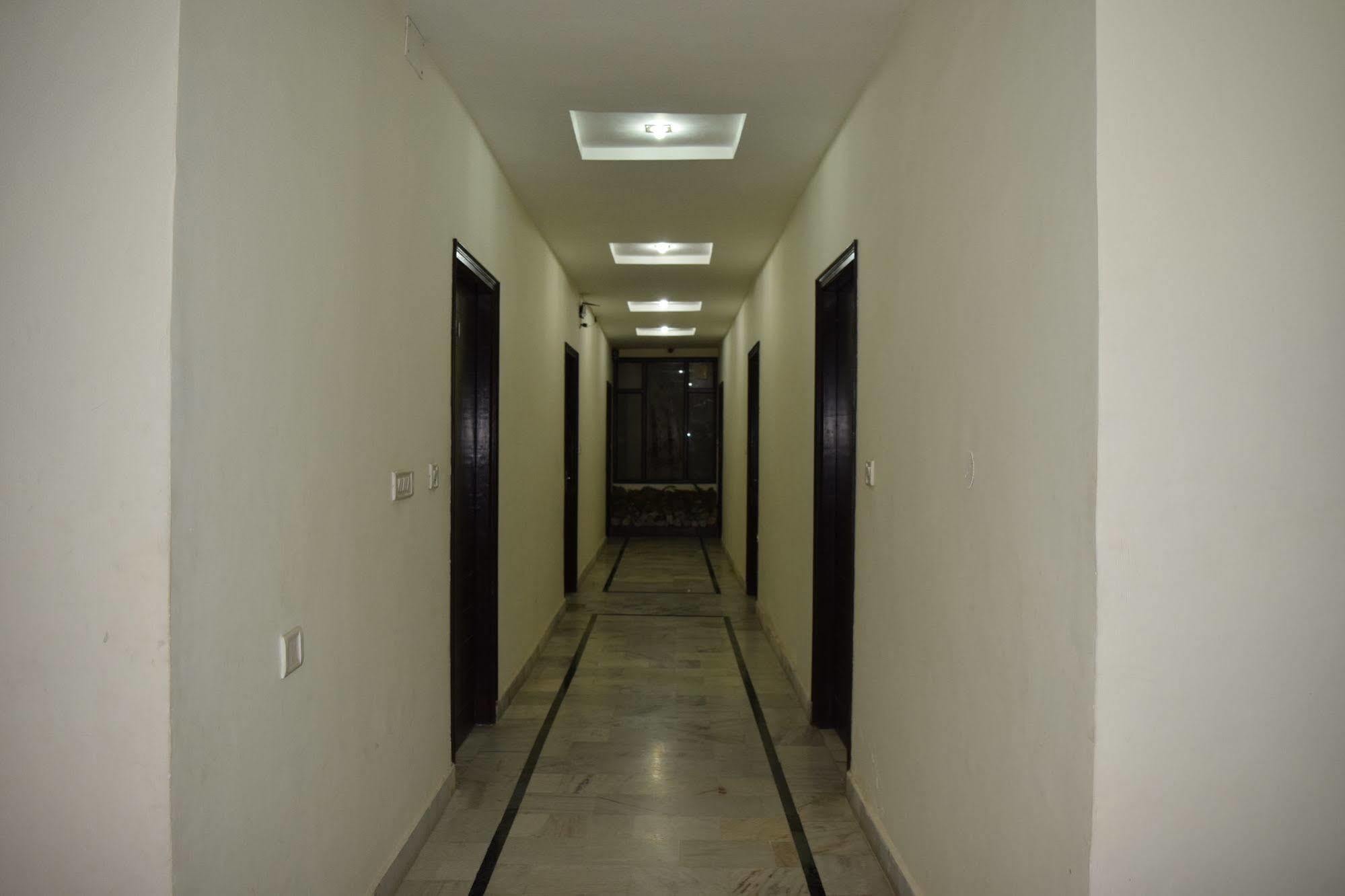 Capital O 4087 Hotel Akaal Residency Amritsar Exterior photo