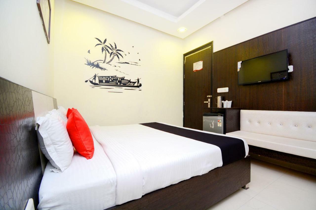 Capital O 4087 Hotel Akaal Residency Amritsar Exterior photo